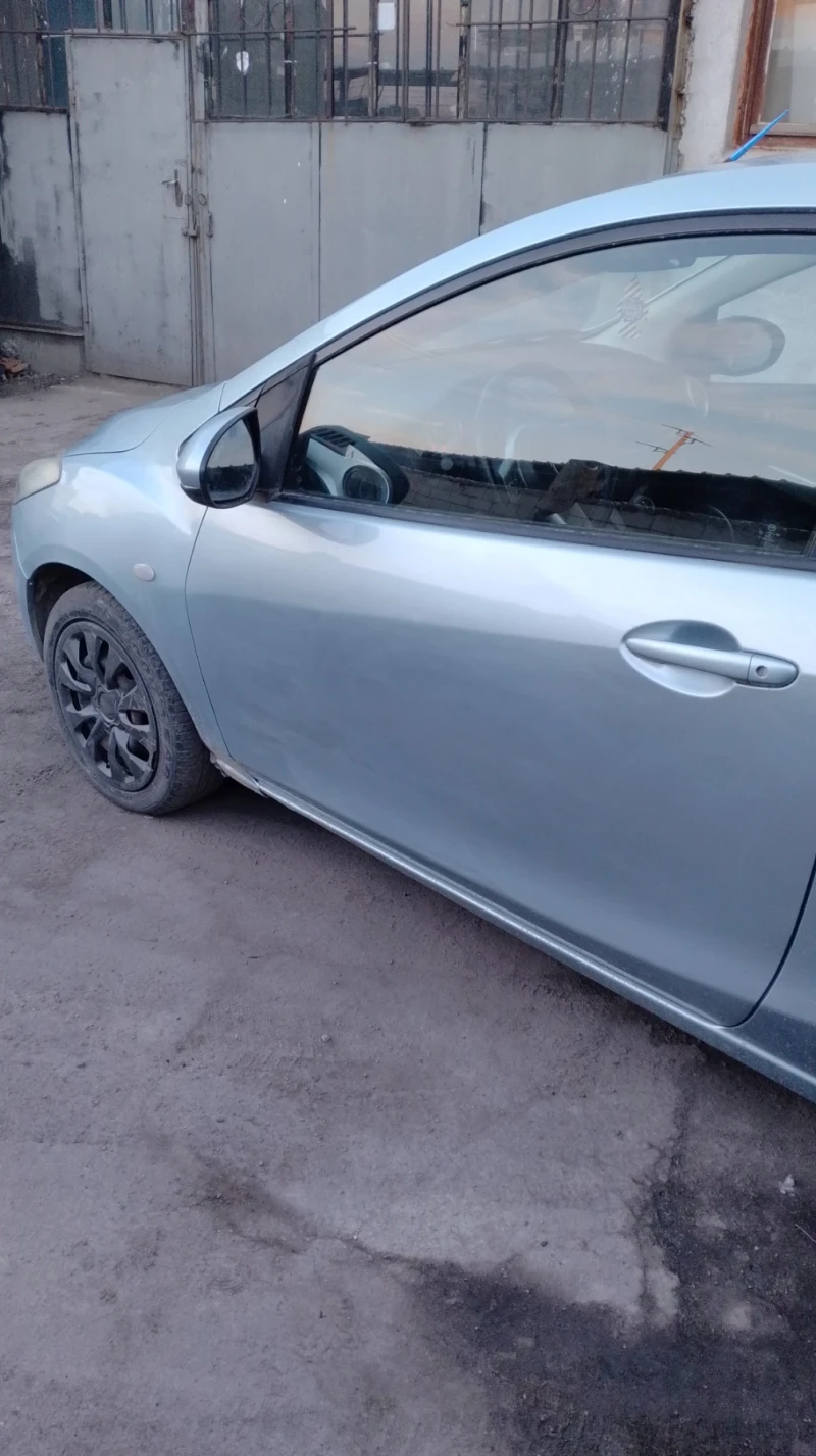 Mazda 2, снимка 4 - Автомобили и джипове - 49279040