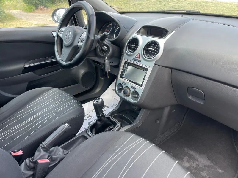 Opel Corsa 1.3CDTI-NAVI-ITALIA, снимка 5 - Автомобили и джипове - 50732577