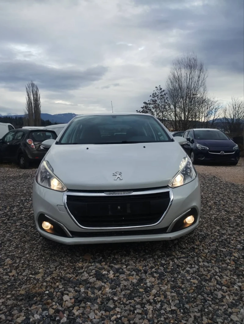 Peugeot 208, снимка 7 - Автомобили и джипове - 51953459