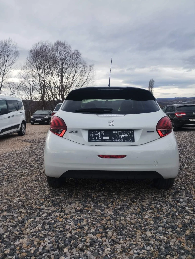 Peugeot 208, снимка 3 - Автомобили и джипове - 51953459