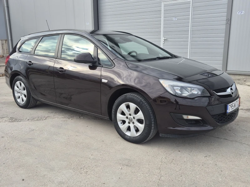 Opel Astra 1.6cdi ОБСЛУЖЕНА, снимка 9 - Автомобили и джипове - 52865317