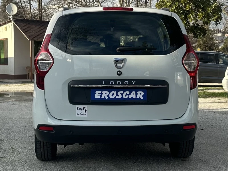 Dacia Lodgy 1.5DCI/Camera/Navi/7Места, снимка 6 - Автомобили и джипове - 53498879