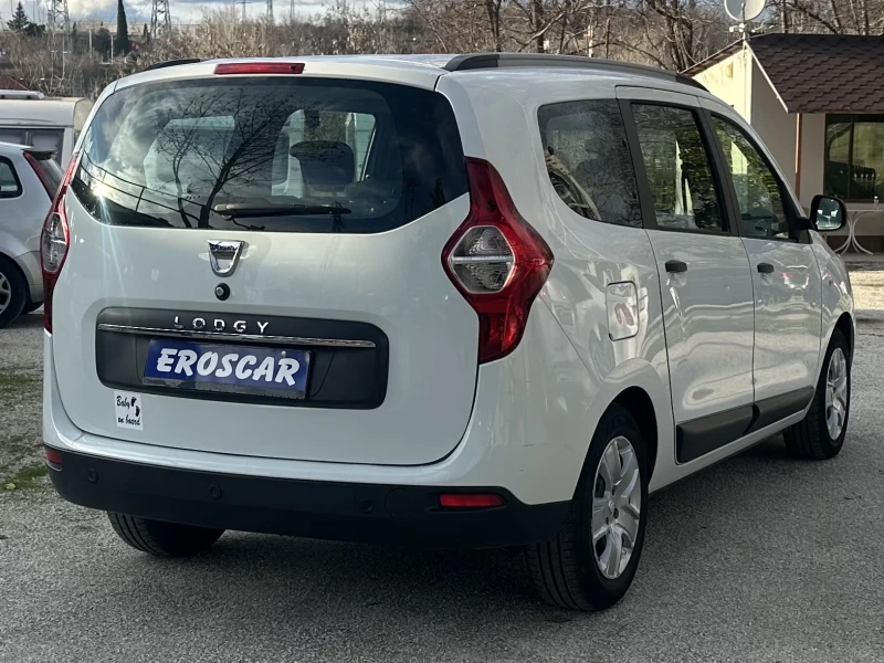 Dacia Lodgy 1.5DCI/Camera/Navi/7Места, снимка 4 - Автомобили и джипове - 53498879