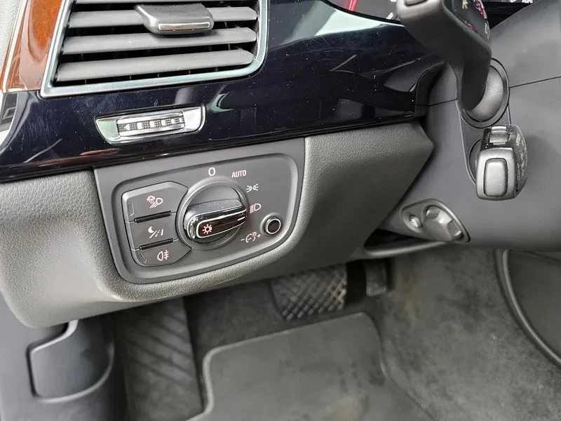 Audi A8 4.2 TFSI Quattro, снимка 16 - Автомобили и джипове - 54188781