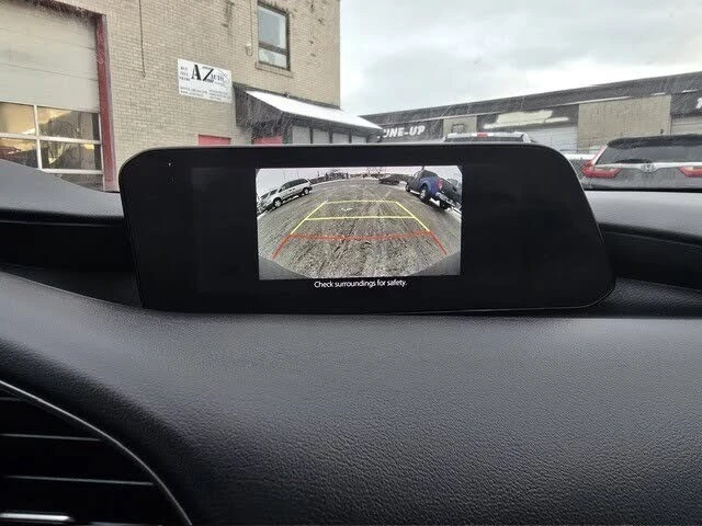 Mazda 3 GX* Sedan* ����������* (���� �� ��) | Mobile.bg � ����������� 10