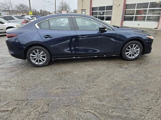 Mazda 3 GX* Sedan* ����������* (���� �� ��) | Mobile.bg � ����������� 8