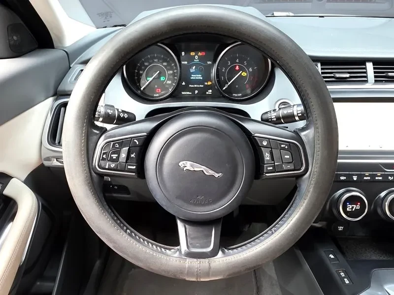 Jaguar E-pace, снимка 12 - Автомобили и джипове - 54855132