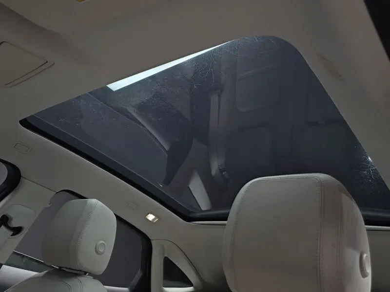 Jaguar E-pace, снимка 13 - Автомобили и джипове - 54855132