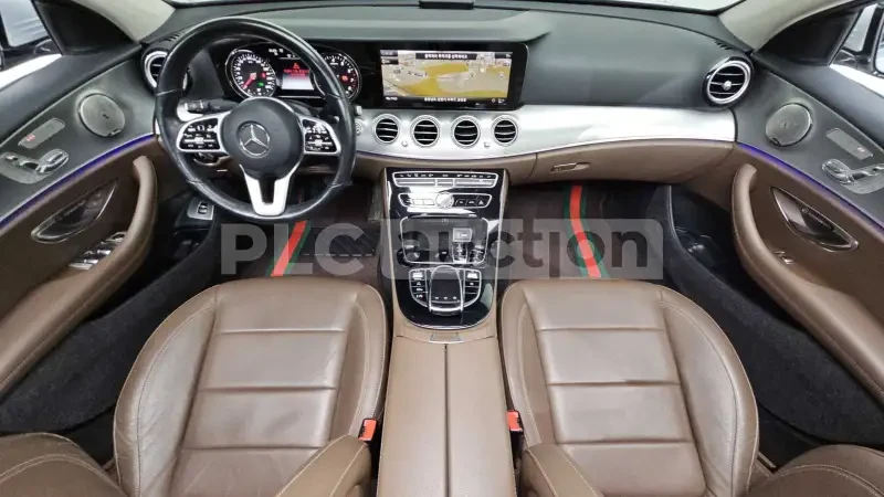 Mercedes-Benz E 300 300, снимка 7 - Автомобили и джипове - 55314669