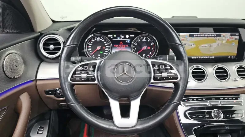 Mercedes-Benz E 300 300, снимка 14 - Автомобили и джипове - 55314669
