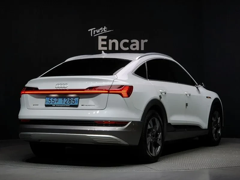 Audi E-Tron 50 Quattro Sportback, снимка 2 - Автомобили и джипове - 56532372