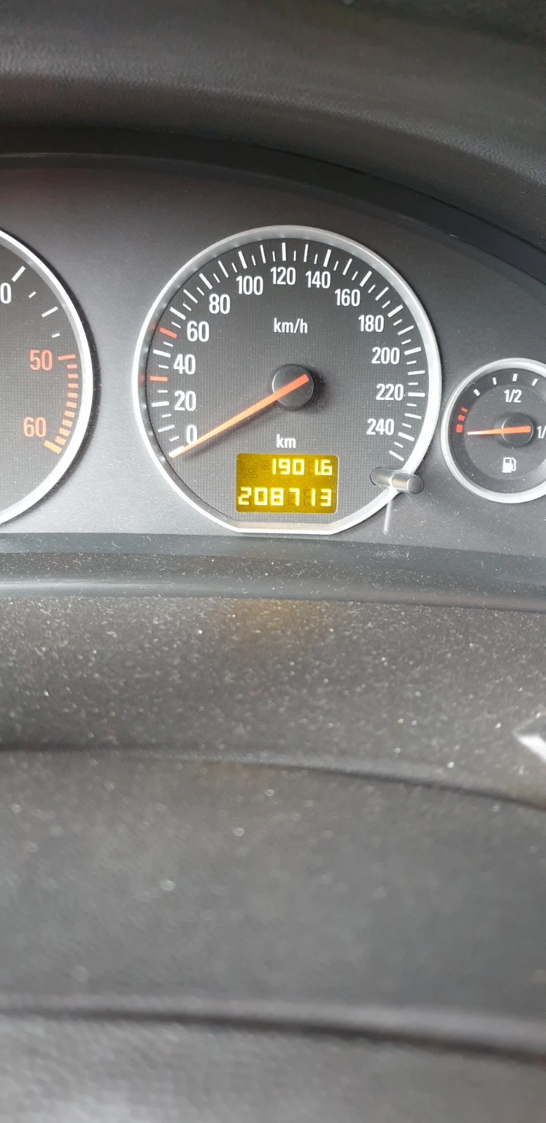 Opel Vectra 2.2 dti, снимка 9 - Автомобили и джипове - 56584216