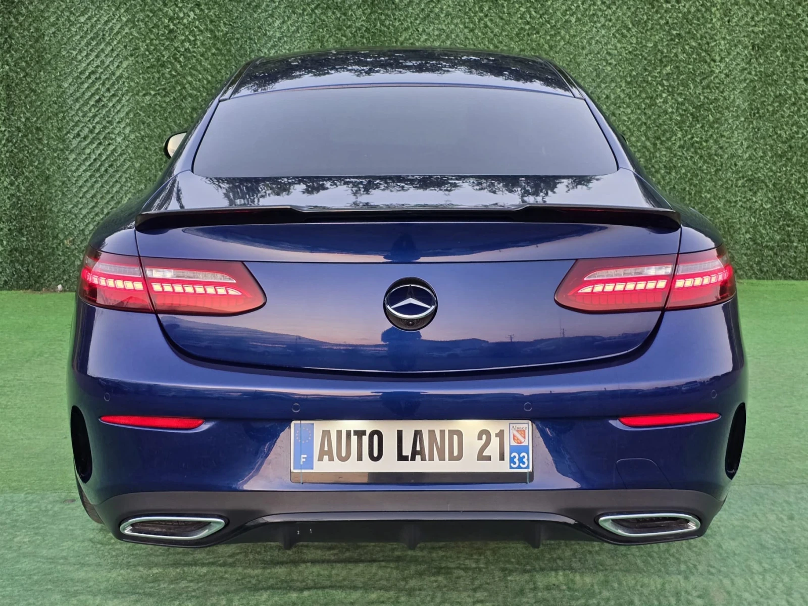 Mercedes-Benz E 220 * AMG* 4MATIC* PREMIUM PLUS* FULL OPTIONAL*  - изображение 8