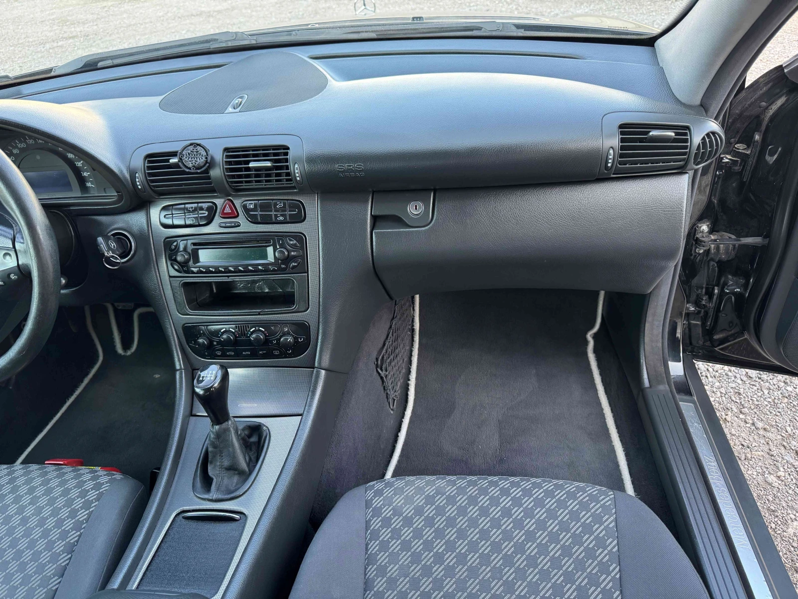 Mercedes-Benz C 200 203.207 | Mobile.bg — изображение 12