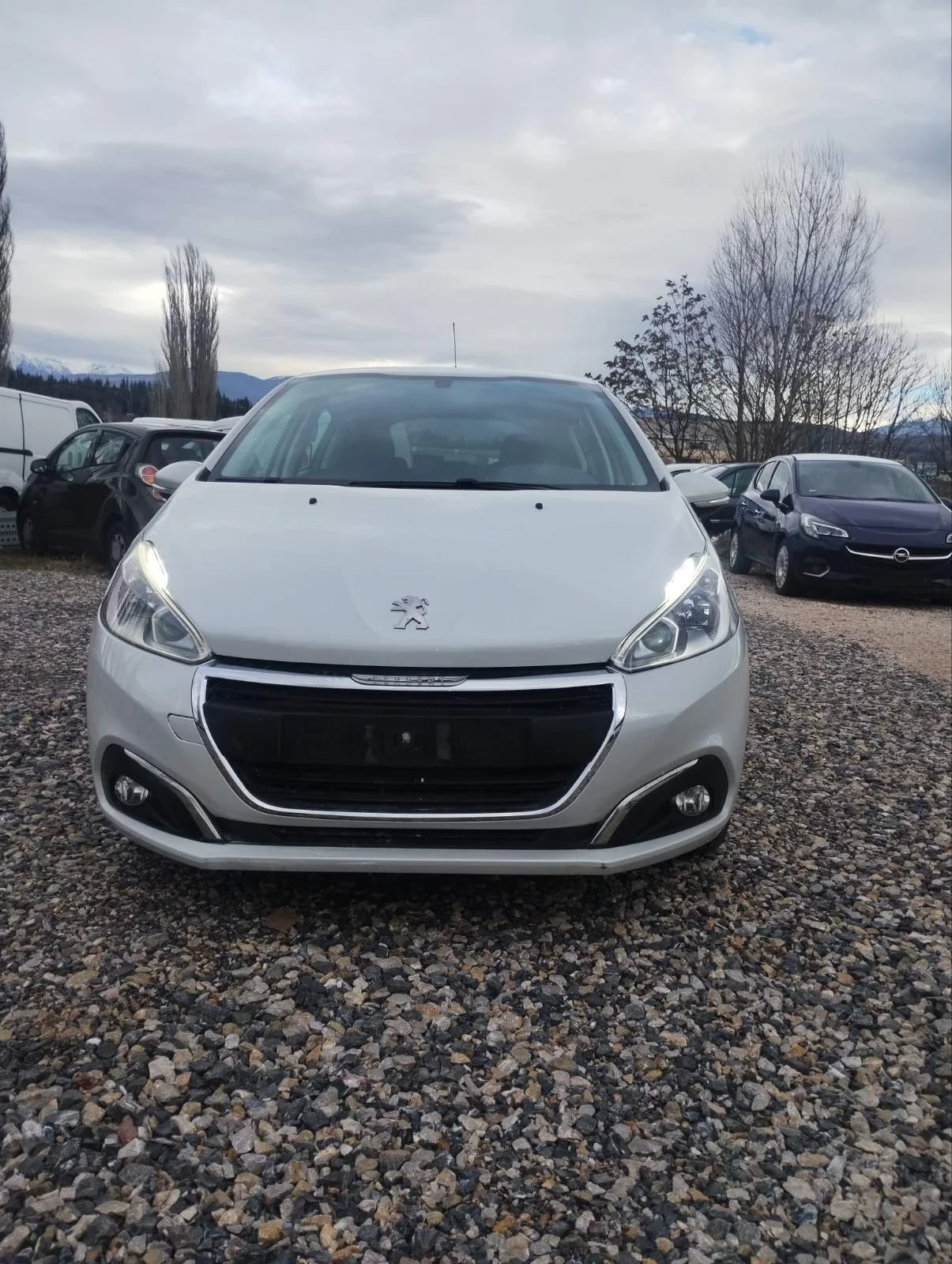 Peugeot 208 | Mobile.bg   1