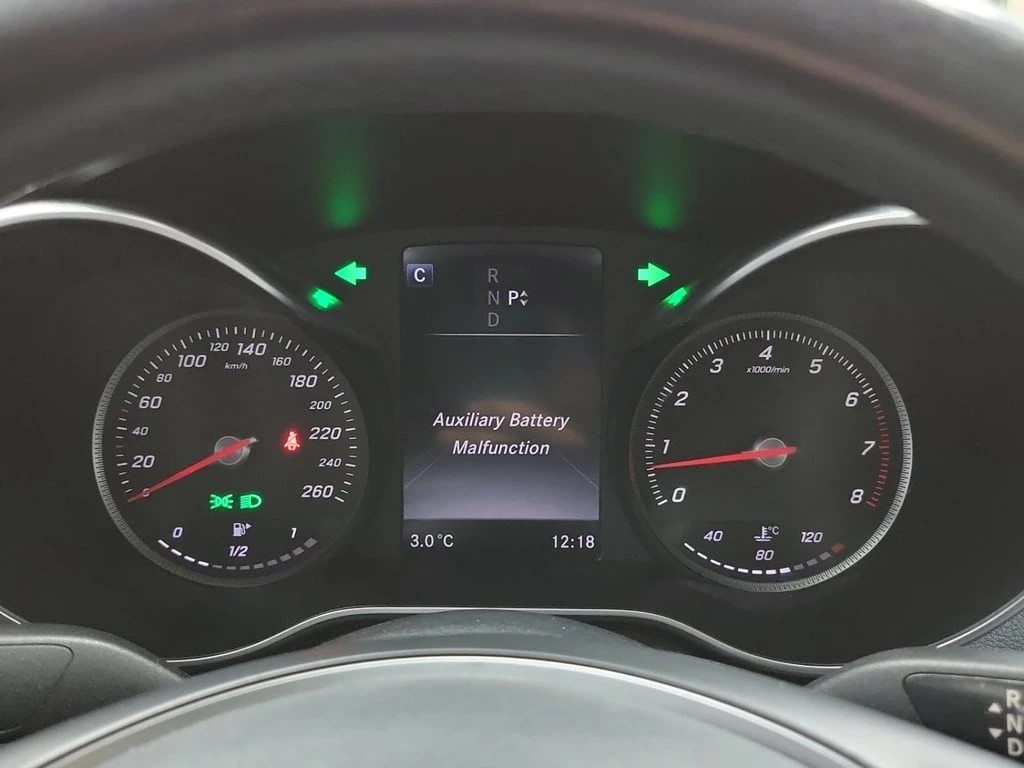 Mercedes-Benz C 300 * CARFAX * БЕЗ ПЪРВОНАЧАЛНА ВНОСКА - изображение 10