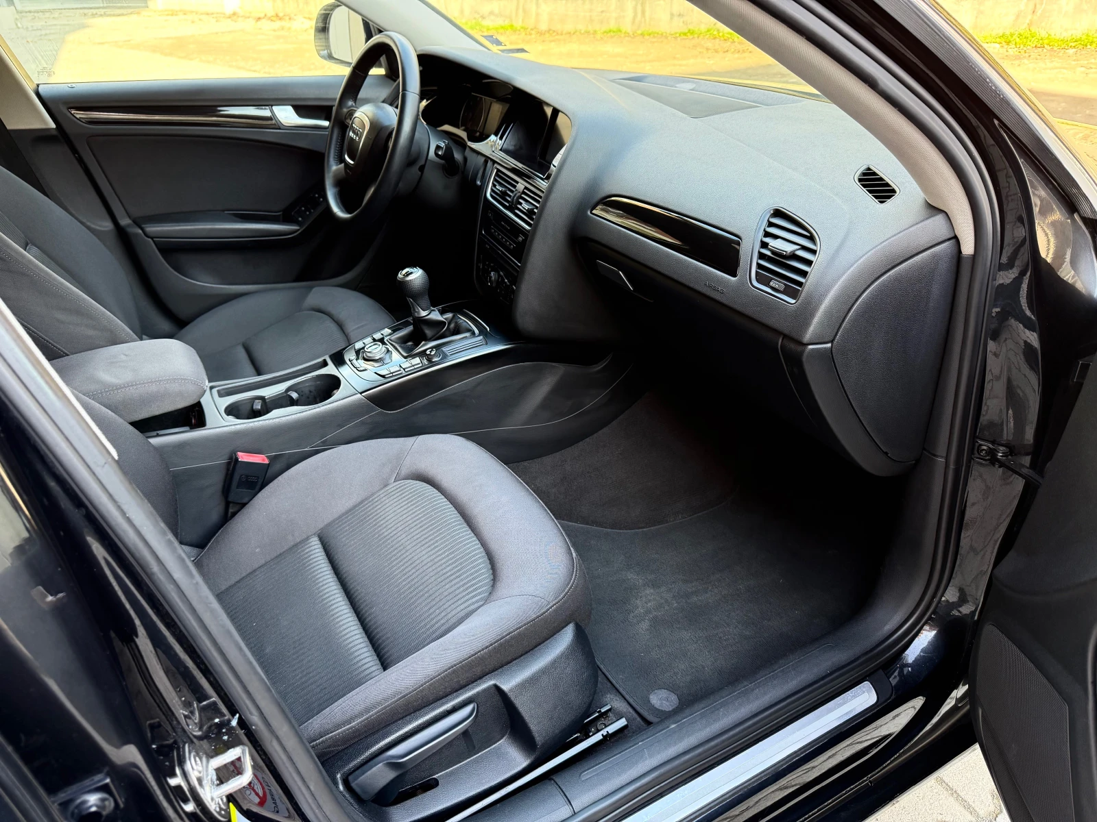 Audi A4 | Mobile.bg   11