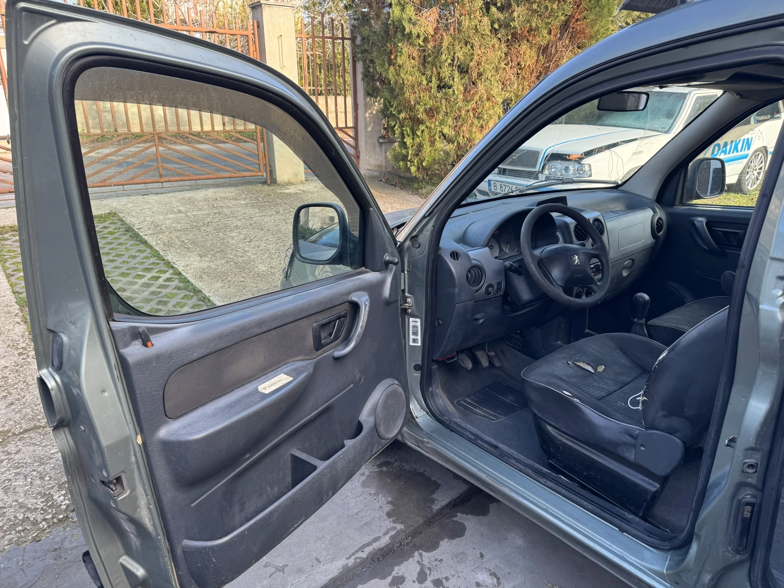 Peugeot Partner 1, 6 HDI - изображение 2