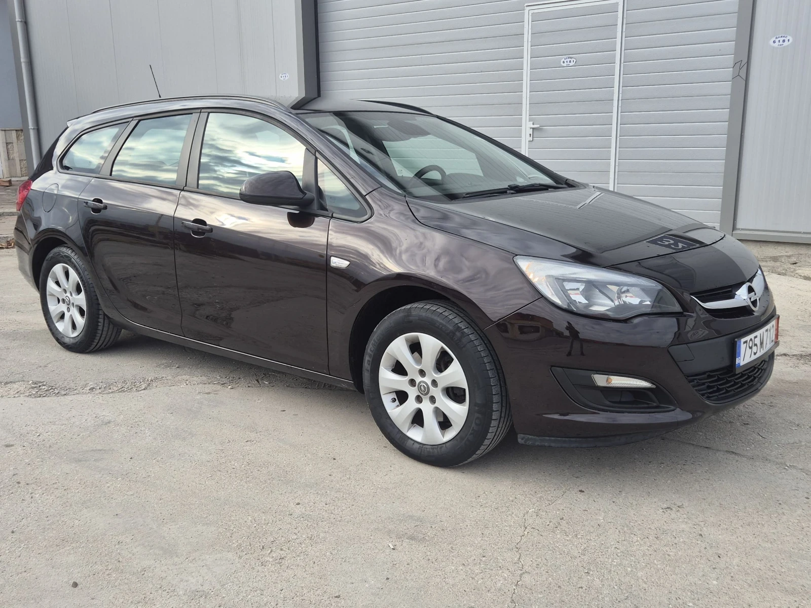 Opel Astra 1.6cdi ОБСЛУЖЕНА - изображение 4