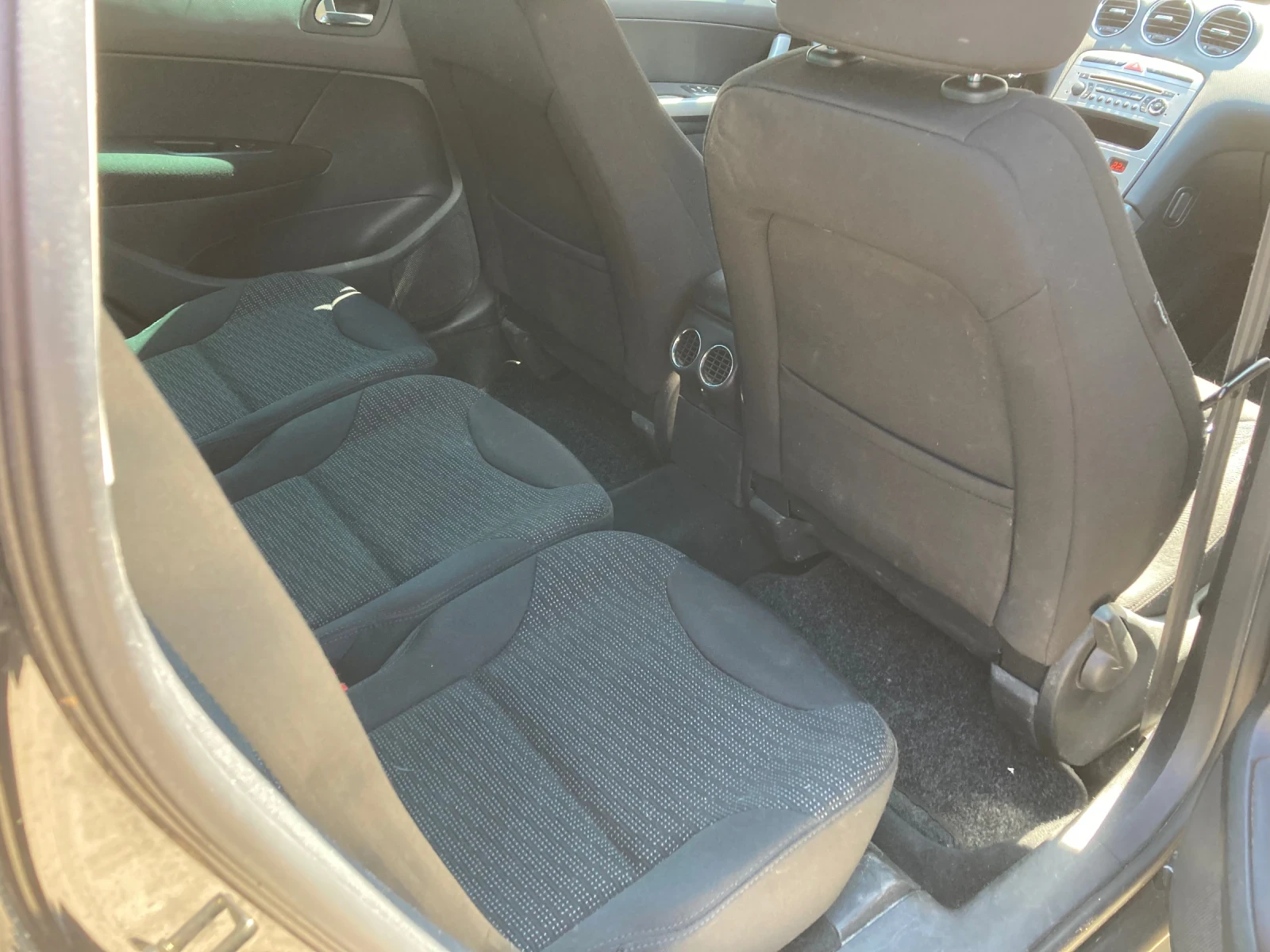 Peugeot 308 SW 1.6 HDI, снимка 5 - Автомобили и джипове - 53415162