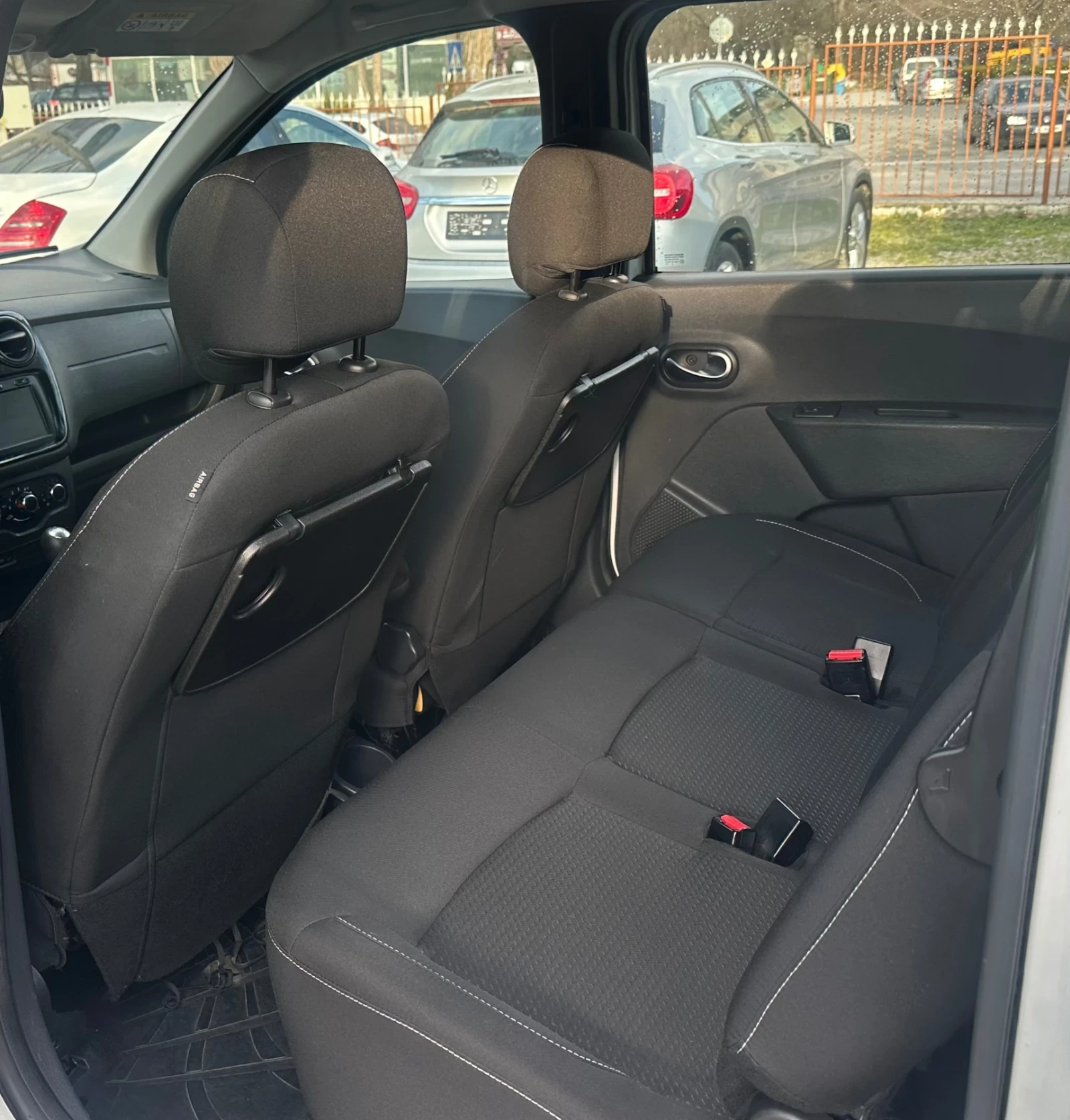 Dacia Lodgy 1.5DCI/Camera/Navi/7Места - изображение 7