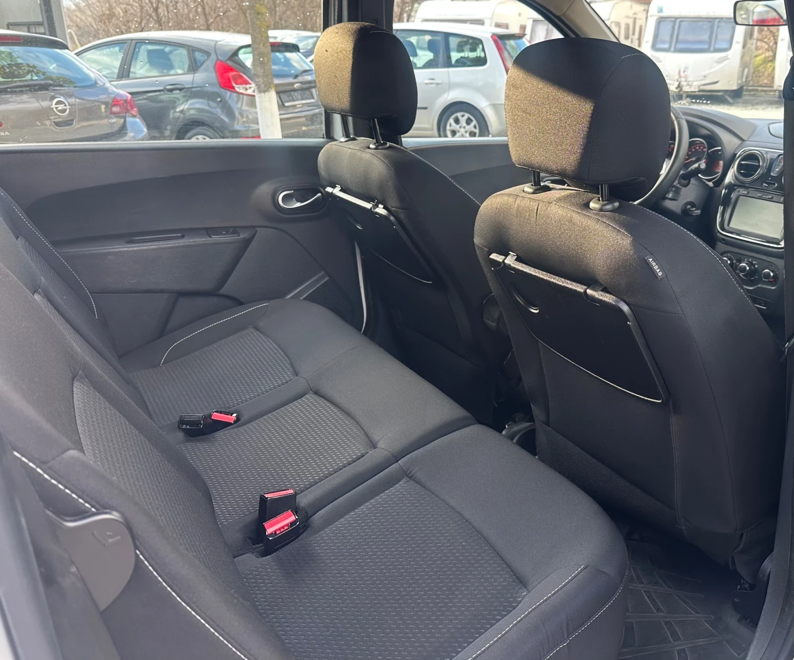 Dacia Lodgy 1.5DCI/Camera/Navi/7Места - изображение 9