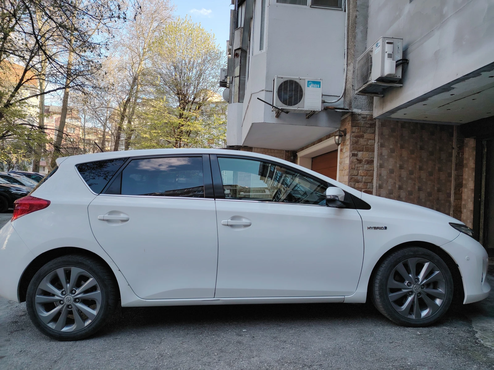 Toyota Auris, снимка 4 - Автомобили и джипове - 54268208