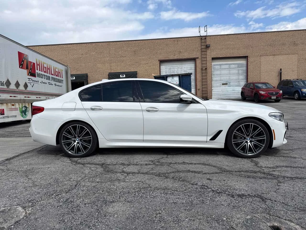 BMW 540 * МАСАЖИ* ДИСТРОНИК* ВАКУМ* 360 КАМЕРА* ОБДУХВАНЕ*, снимка 4 - Автомобили и джипове - 54483643