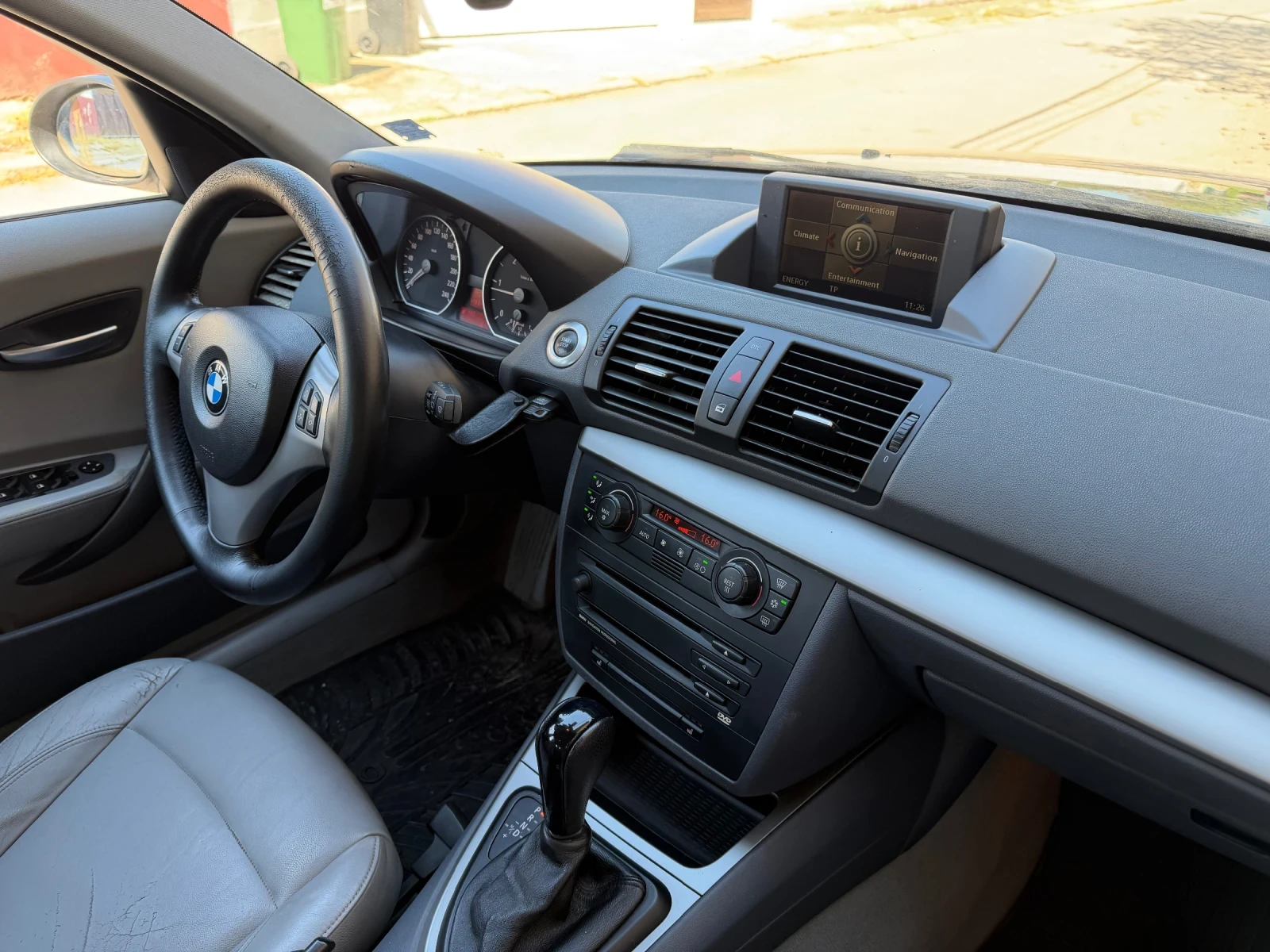 BMW 120 Automatic Navi , снимка 15 - Автомобили и джипове - 54489083