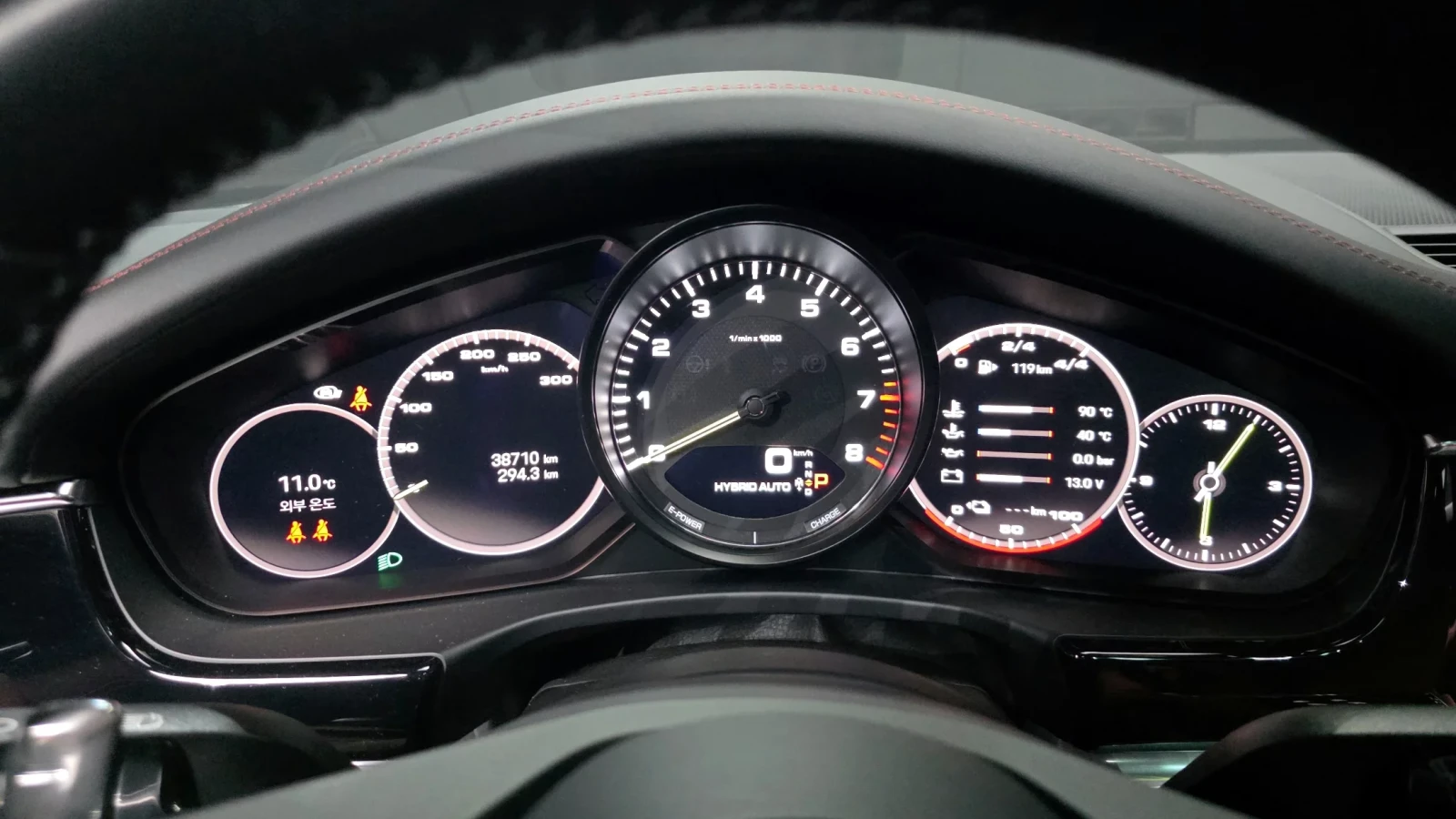 Porsche Panamera 4 AWD Platinum Panorama* Disi* cam360* Обдухване* , снимка 9 - Автомобили и джипове - 54621948