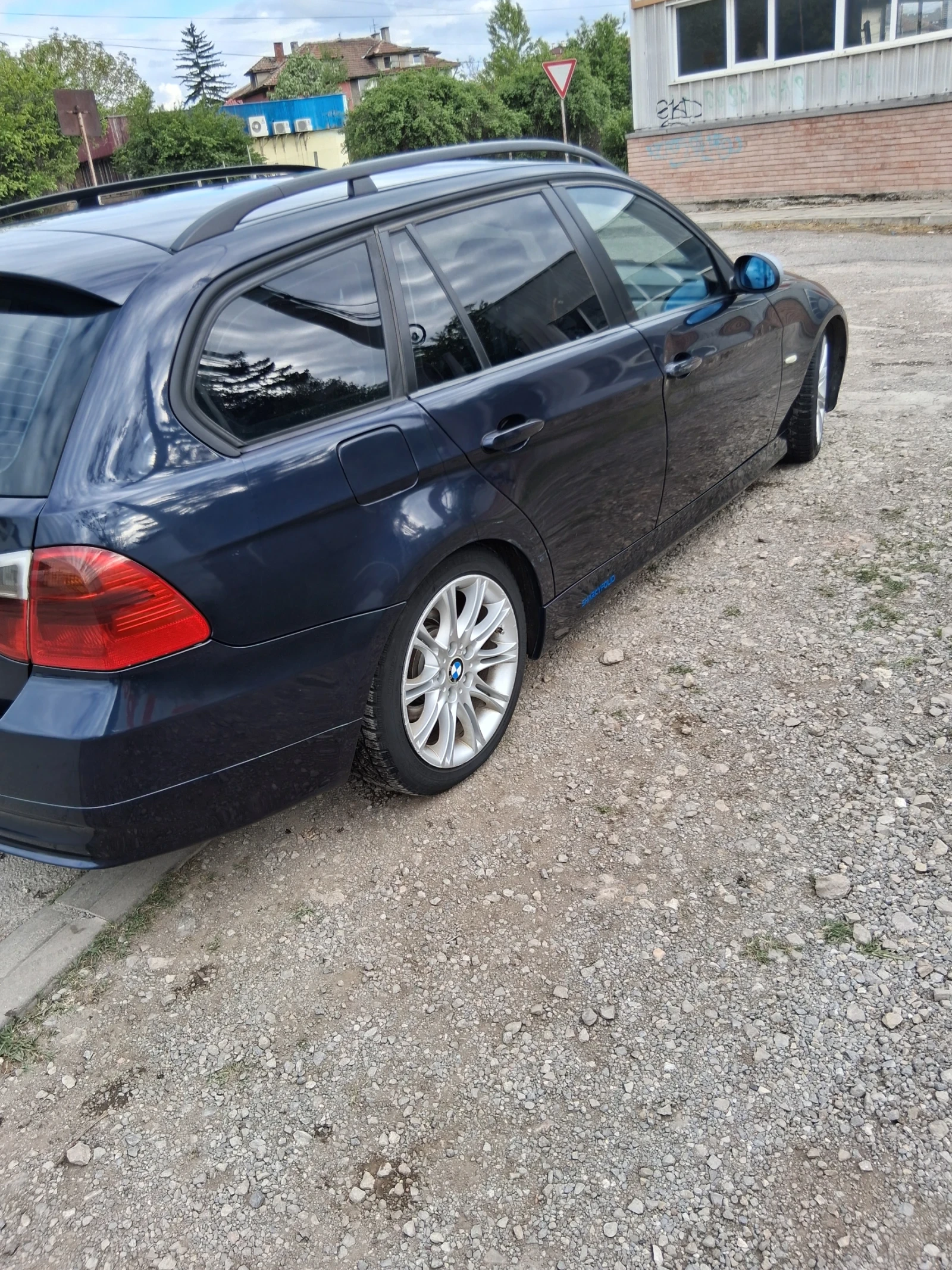 BMW 320, снимка 3 - Автомобили и джипове - 54656906