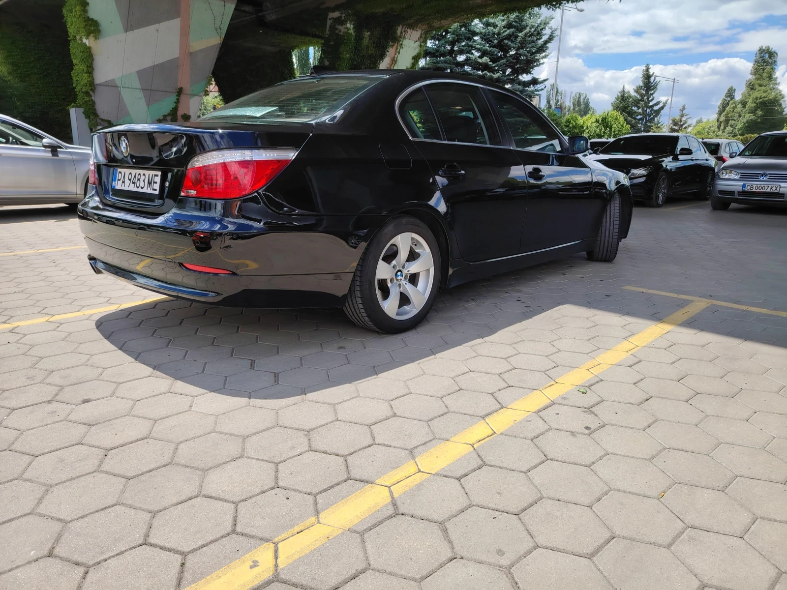 BMW 520, снимка 14 - Автомобили и джипове - 54894850
