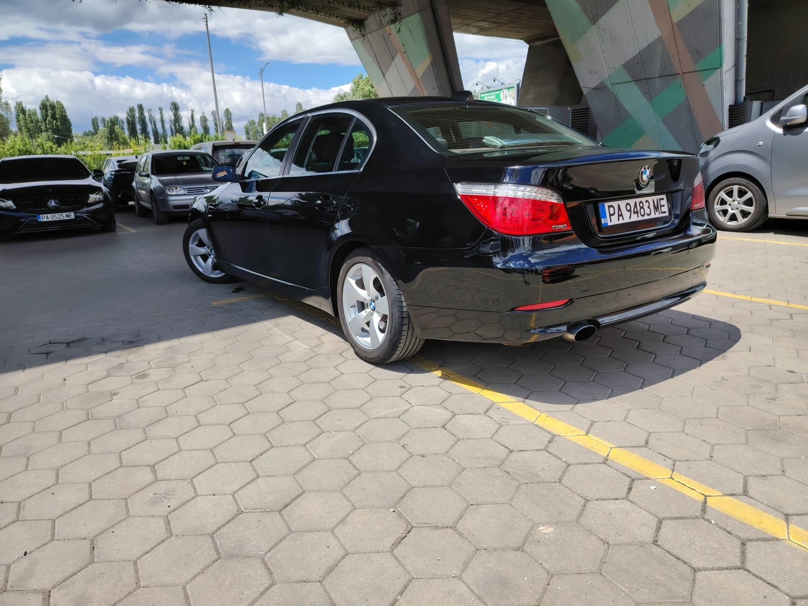 BMW 520, снимка 16 - Автомобили и джипове - 54894850