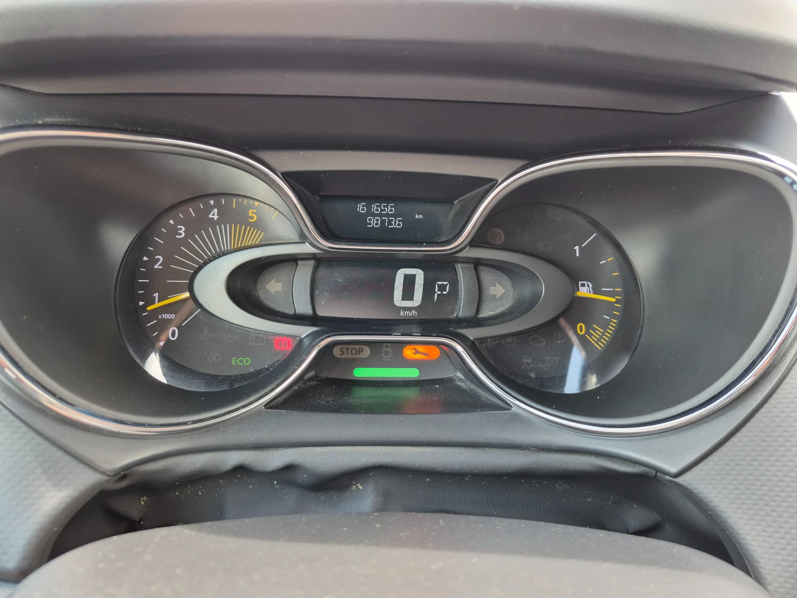 Renault Captur 1.5DCI АВТОМАТ, снимка 13 - Автомобили и джипове - 55011244