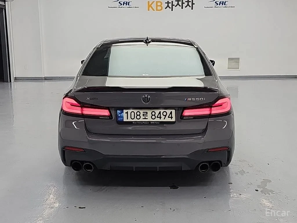 BMW 550 xDrive | 360 | ДИСТРОНИК | ШИБИДАХ, снимка 3 - Автомобили и джипове - 55942116