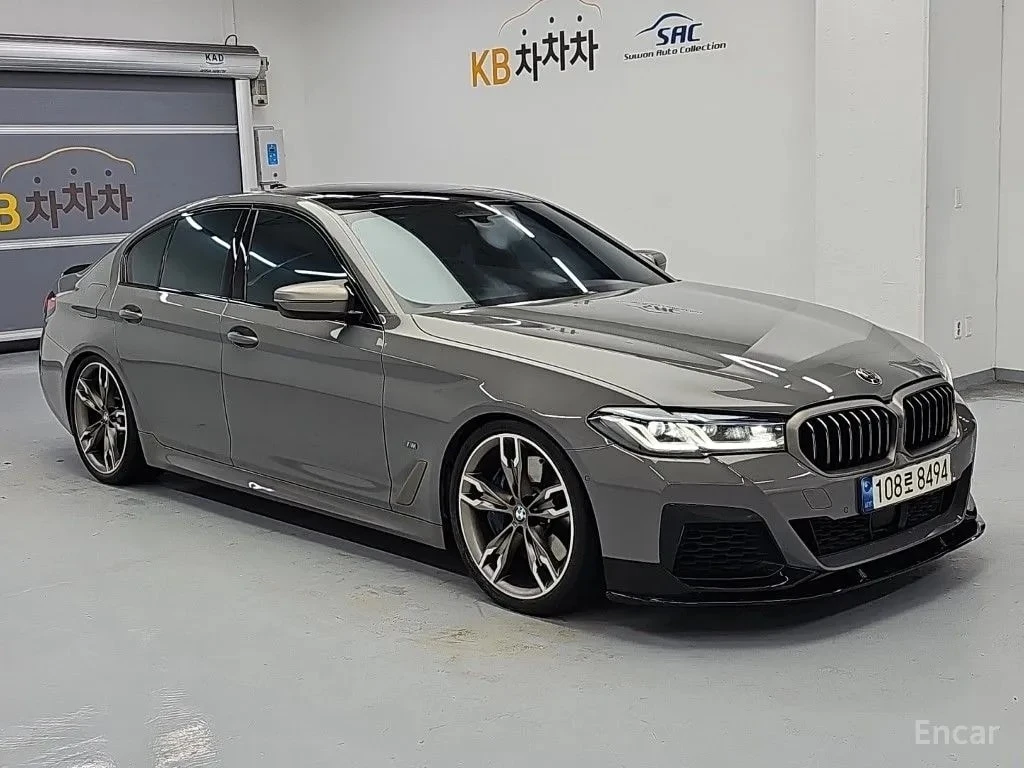 BMW 550 xDrive | 360 | ДИСТРОНИК | ШИБИДАХ, снимка 4 - Автомобили и джипове - 55942116