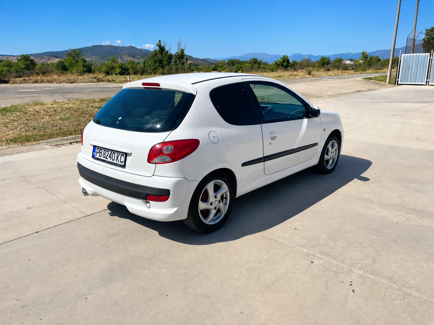 Peugeot 206, снимка 8 - Автомобили и джипове - 56129584