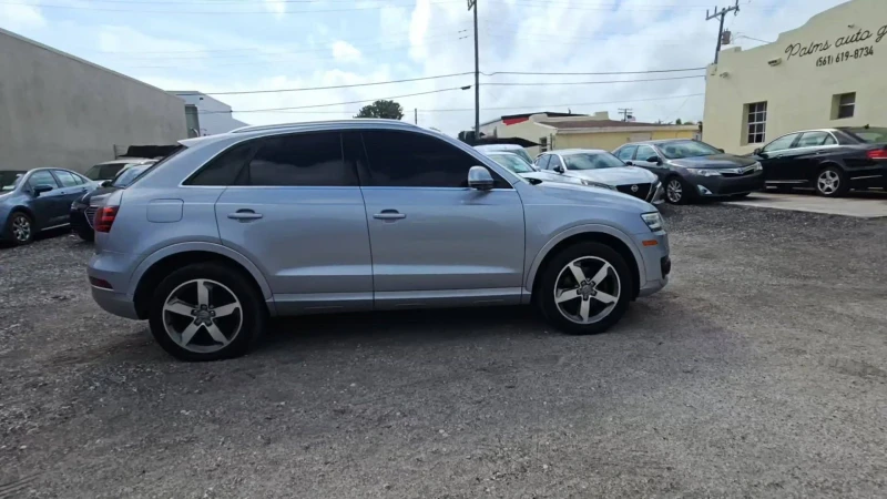 Audi Q3, снимка 2 - Автомобили и джипове - 47874892