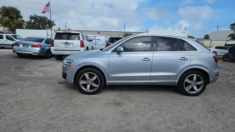 Audi Q3, снимка 4 - Автомобили и джипове - 47874892