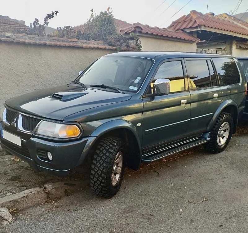 Mitsubishi Pajero sport, снимка 1 - Автомобили и джипове - 47875532