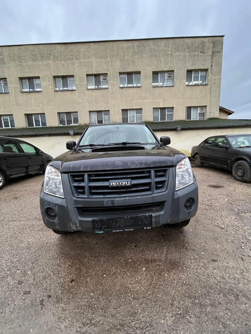 Isuzu D-max 2.5, снимка 3 - Автомобили и джипове - 48427613