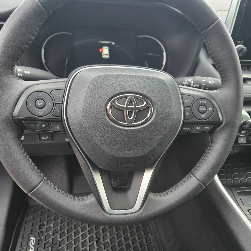 Toyota Rav4 2.5L AWD XLE, снимка 5 - Автомобили и джипове - 48490976