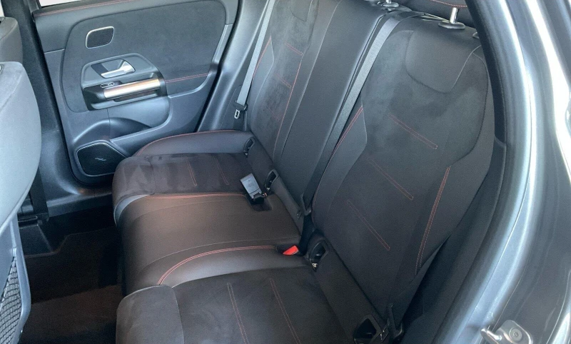 Mercedes-Benz GLA 200 d 4-MATIC AMG-LINE NIGHT BURMESTER PANORAMA, снимка 9 - Автомобили и джипове - 52013161