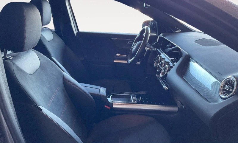 Mercedes-Benz GLA 200 d 4-MATIC AMG-LINE NIGHT BURMESTER PANORAMA, снимка 8 - Автомобили и джипове - 52013161