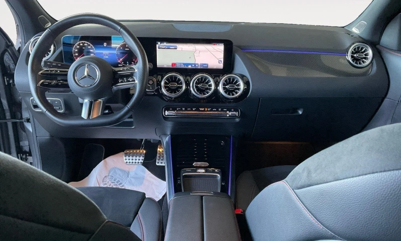 Mercedes-Benz GLA 200 d 4-MATIC AMG-LINE NIGHT BURMESTER PANORAMA, снимка 7 - Автомобили и джипове - 52013161