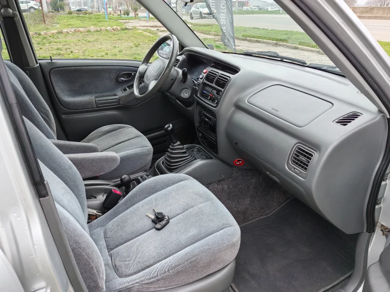 Suzuki Grand vitara 2.7i  4x4 172ps  XL, снимка 12 - Автомобили и джипове - 52561342