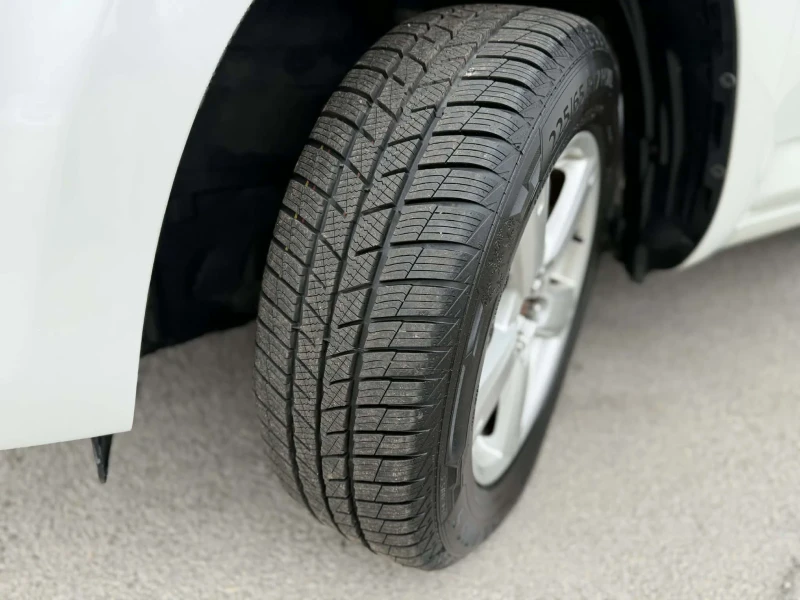 Toyota Rav4 2.0i AVTOMATIK FACE SWISS, снимка 17 - Автомобили и джипове - 52976456