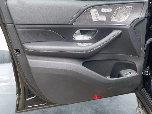 Mercedes-Benz GLS 400 d 4Matic = AMG Line = Night Package  | Mobile.bg   5