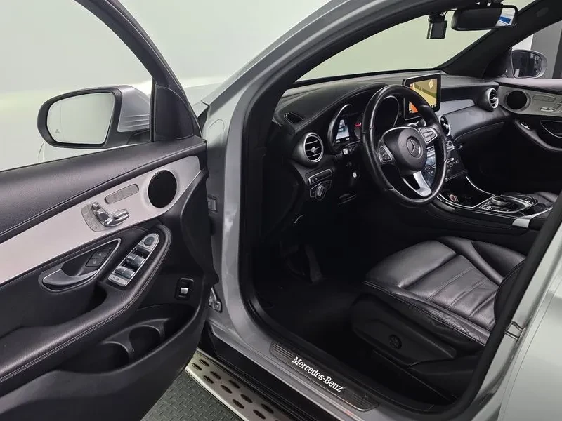Mercedes-Benz GLC 220 D 4Matic Premium Coupe, снимка 11 - Автомобили и джипове - 55883469