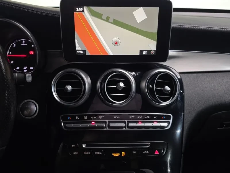 Mercedes-Benz GLC 220 D 4Matic Premium Coupe, снимка 14 - Автомобили и джипове - 55883469
